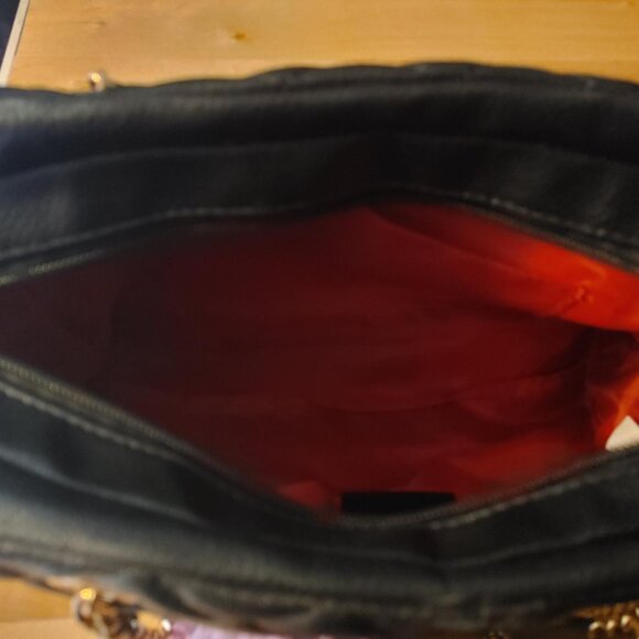 ***SOLD***ELIZABETH GRANT BLACK QUILTED PURSE - Picture 2 of 2